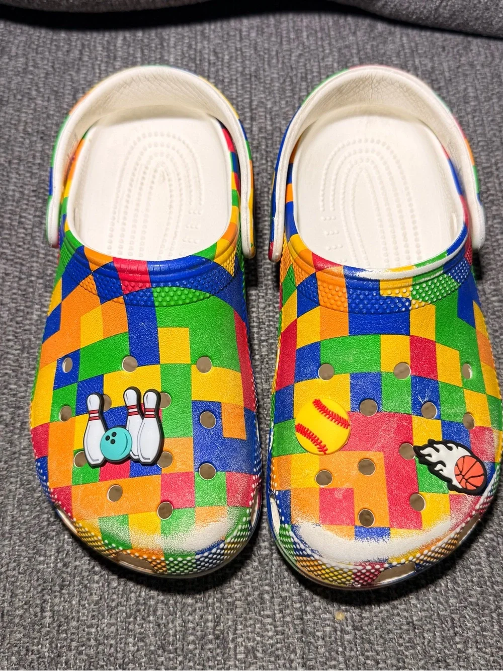 Crocs Digi Block/Multicolor clogs slip on shoes kids size J3
